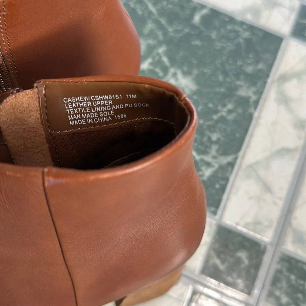 Steve Madden Brown Cashew Upper Leather Block Heel Bootie Size 11